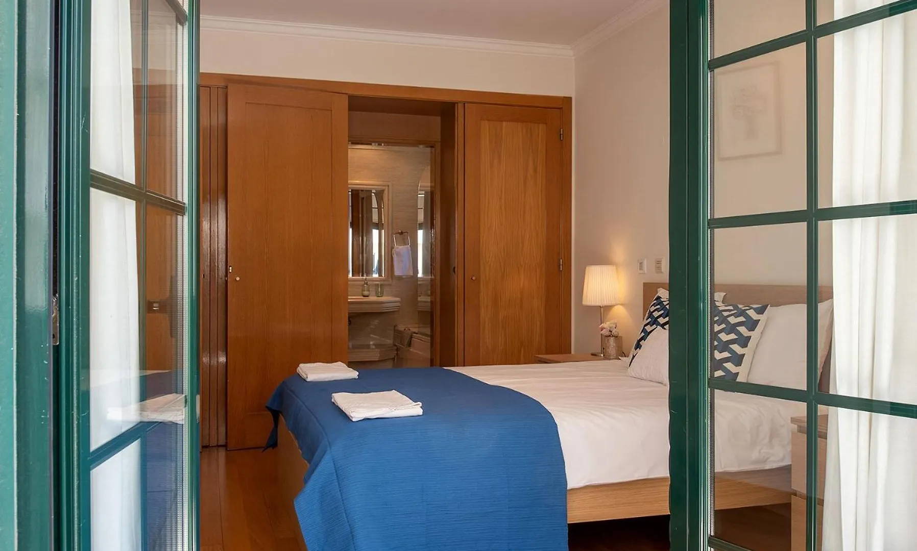 Studio Fuer 5 Personenund 1 Kind In Carcavelos, Regiao De Lisboa Costa Do Estoril Carcavelos  Apartment