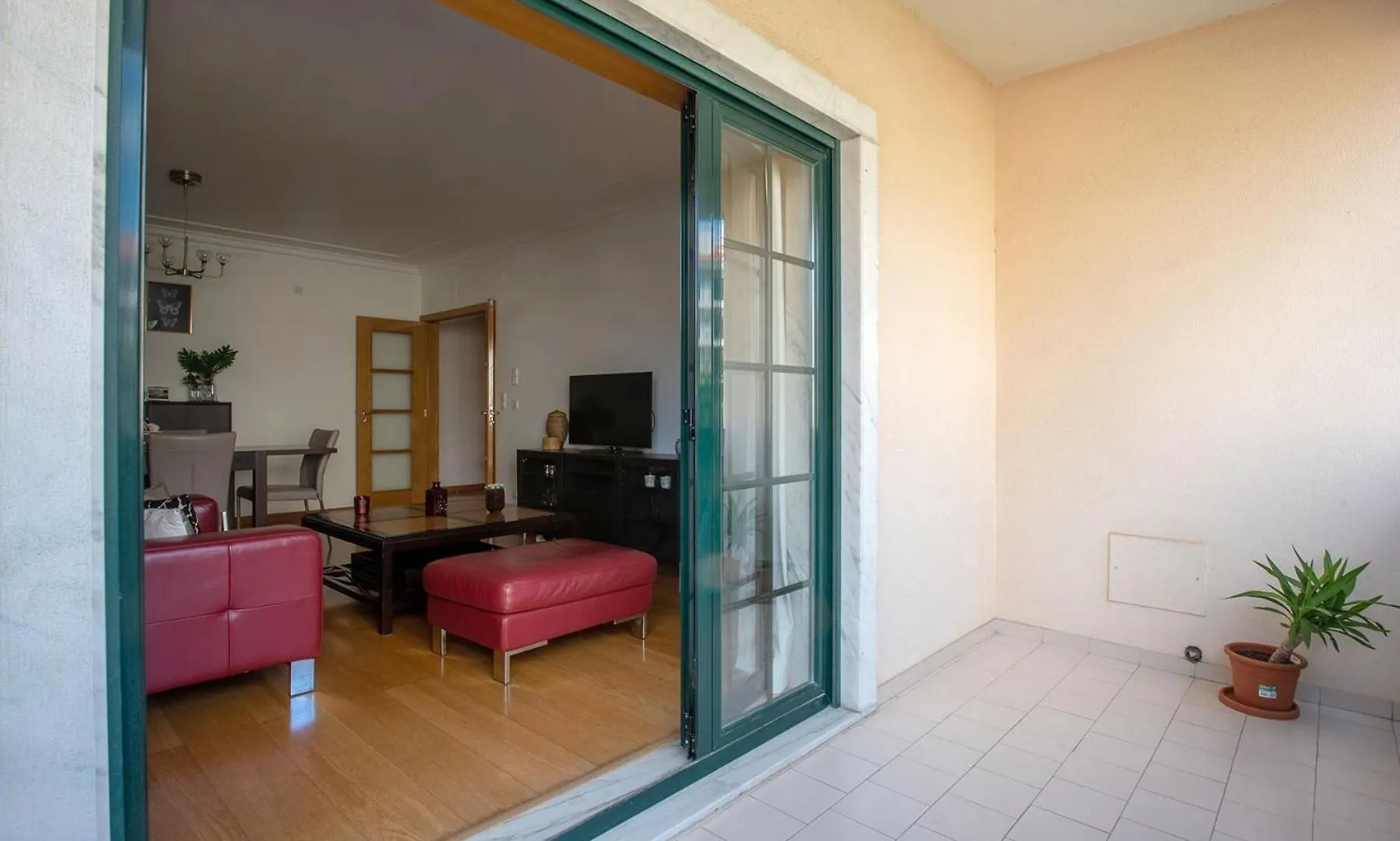 Studio Fuer 5 Personenund 1 Kind In Carcavelos, Regiao De Lisboa Costa Do Estoril Carcavelos  Apartment Carcavelos (Lisbon)