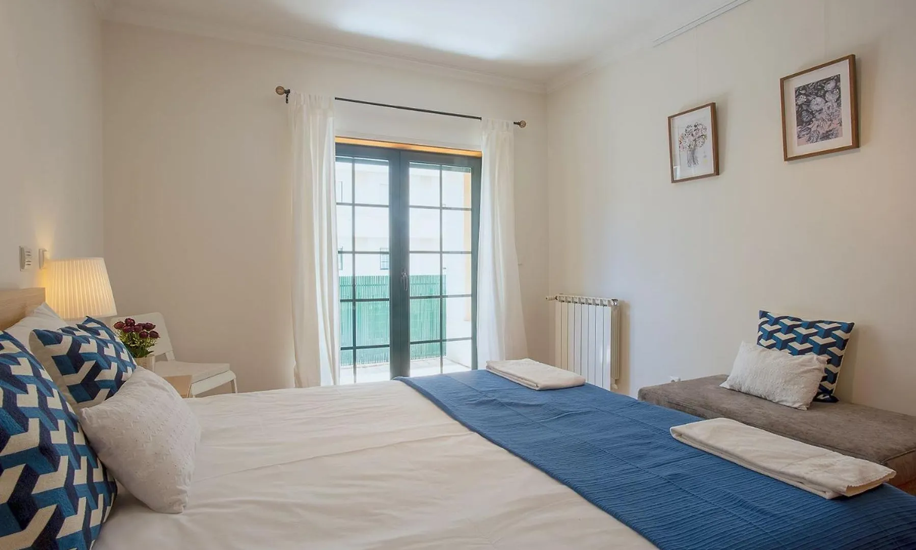 Apartment Studio Fuer 5 Personenund 1 Kind In Carcavelos, Regiao De Lisboa Costa Do Estoril Carcavelos  Portugal