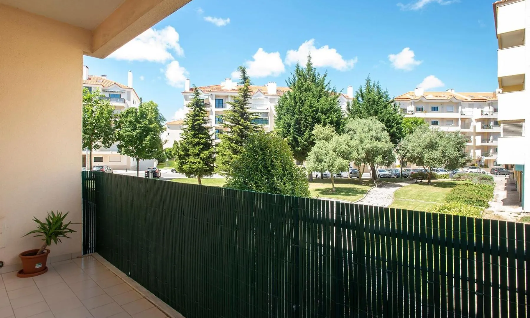Studio Fuer 5 Personenund 1 Kind In Carcavelos, Regiao De Lisboa Costa Do Estoril Carcavelos  Carcavelos (Lisbon)