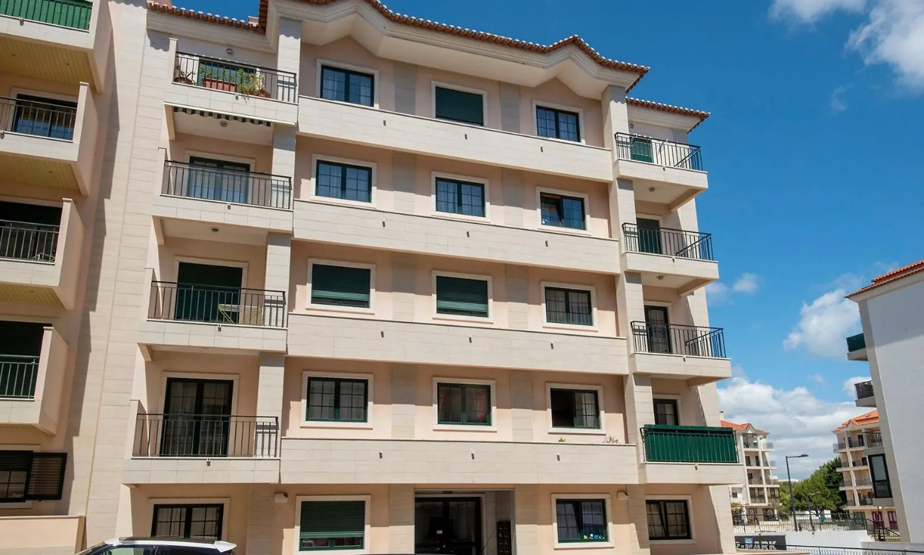 Apartment Studio Fuer 5 Personenund 1 Kind In Carcavelos, Regiao De Lisboa Costa Do Estoril Carcavelos